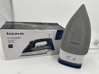 Чисто нова парна ютия Ютия Taurus FIJI 3000вата  CERAMIC