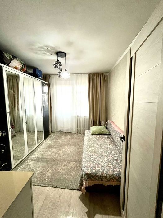 Продаётся 3-х комн квартира в районе 6 мкр