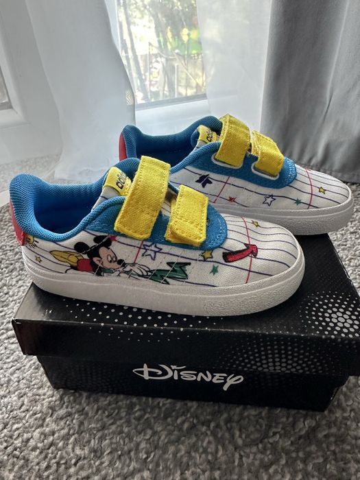Adidasi Mickey 24