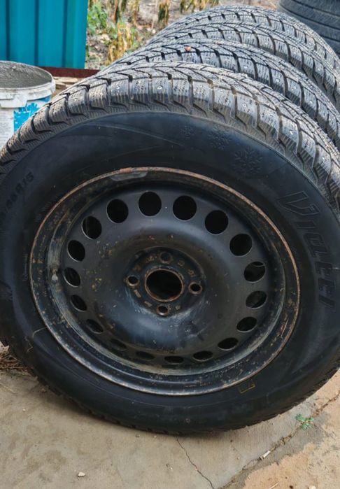 Зимние шины R15 в идеальном состоянии