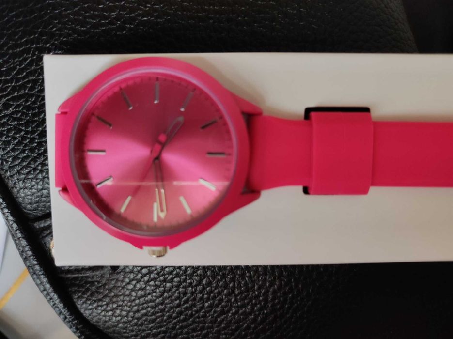 Гарантия 2 года. Женские кварцевые часы с пломбой новый