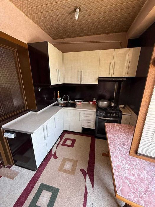 Продам 3/1/5 Юнусабад 17 . Вдоль дороги