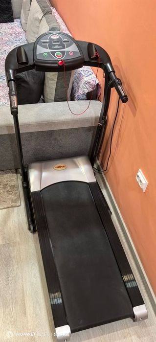 Продавам бягаща пътека