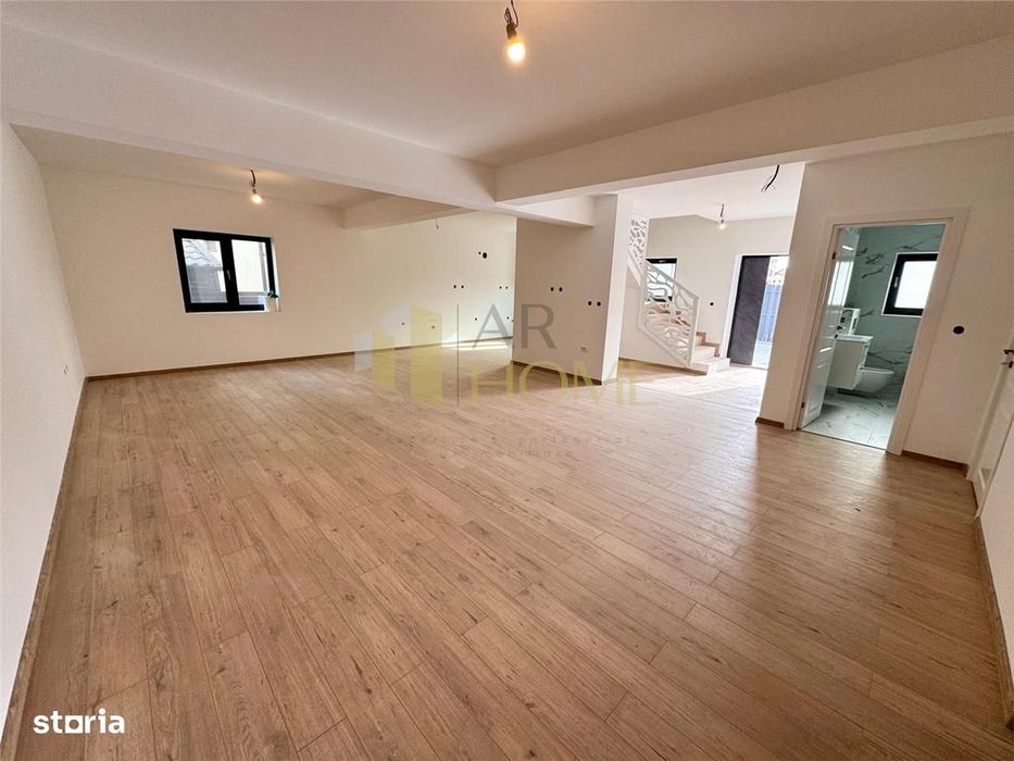 Casa 8 camere, in Ploiesti zona Albert