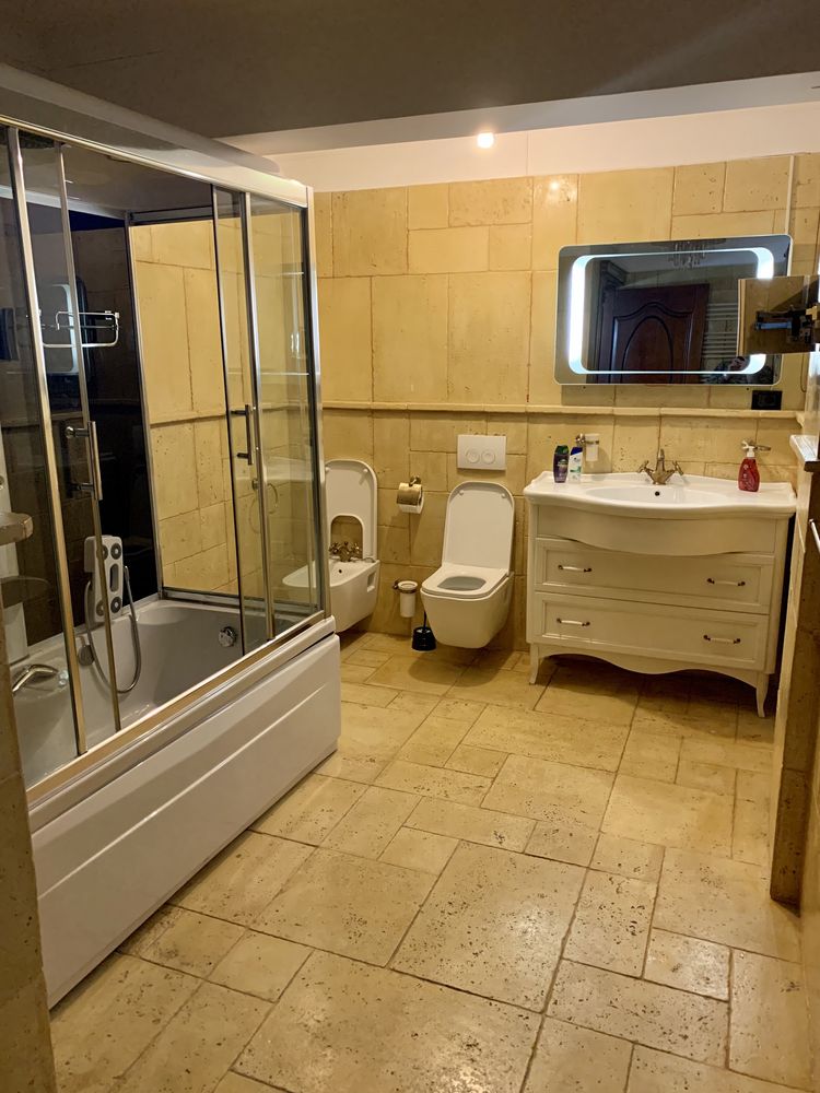 # Cameră de LUX în Regim # Acces Piscină Interioară #