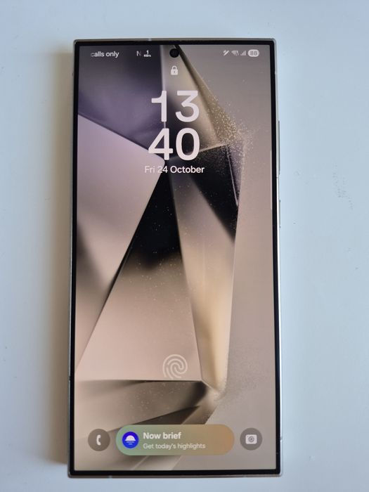 Samsung Galaxy S24 Ultra с гаранция