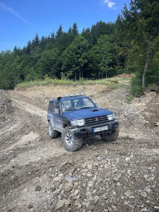 Mitsubishi Pajero Mk2