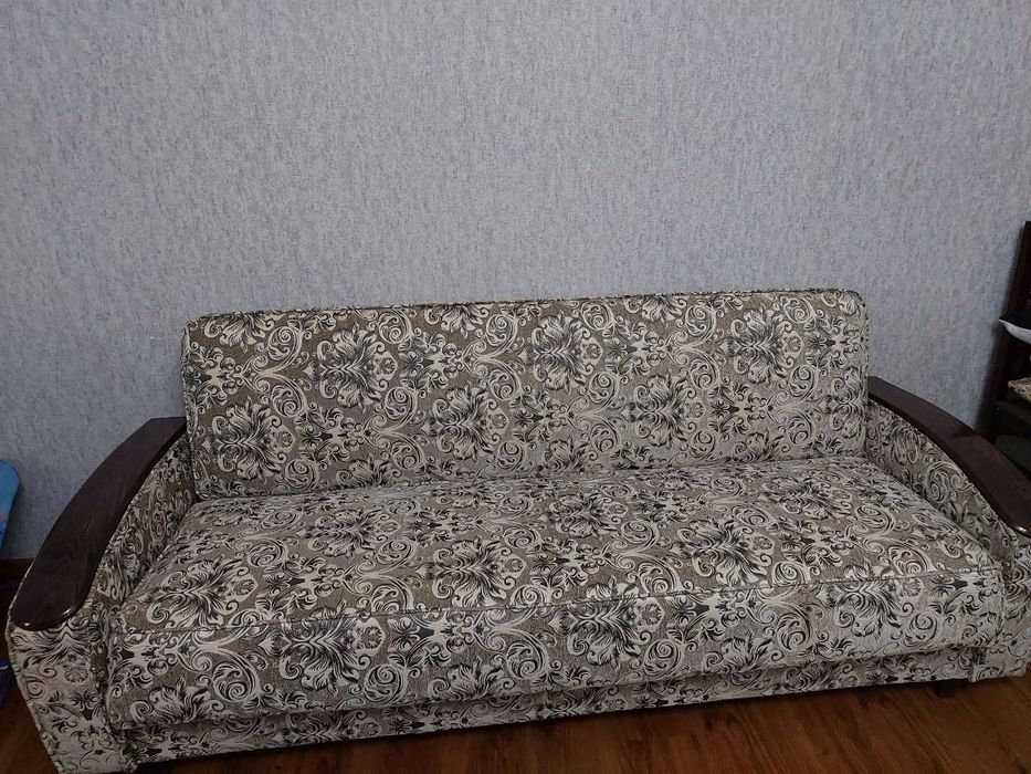 Диван раскладной хорошее состояние продаётся