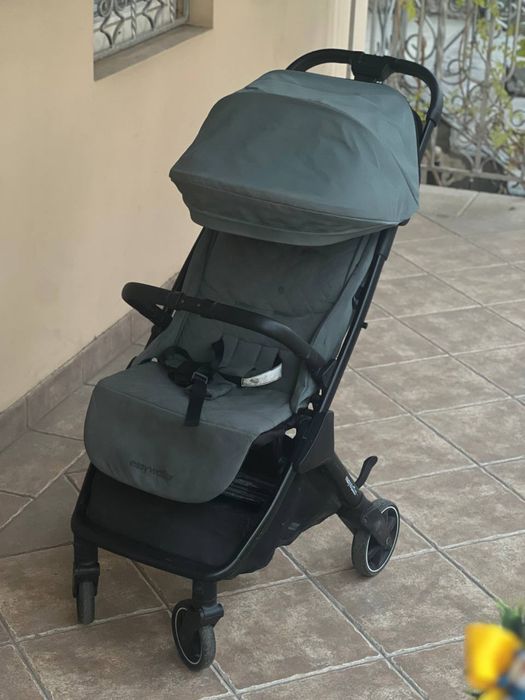 Продается детская коляска Easywalker