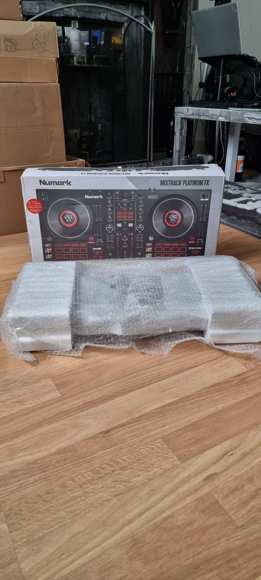Dj  Newmark  console