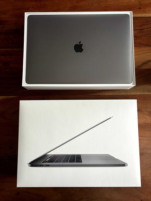 MacBook Pro 15" 2019 Touchbar - i9 32GB RAM 500GB SSD Stare Excelenta