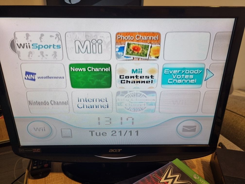 Nintendo Wii 2 manete plus joc Wii Sport