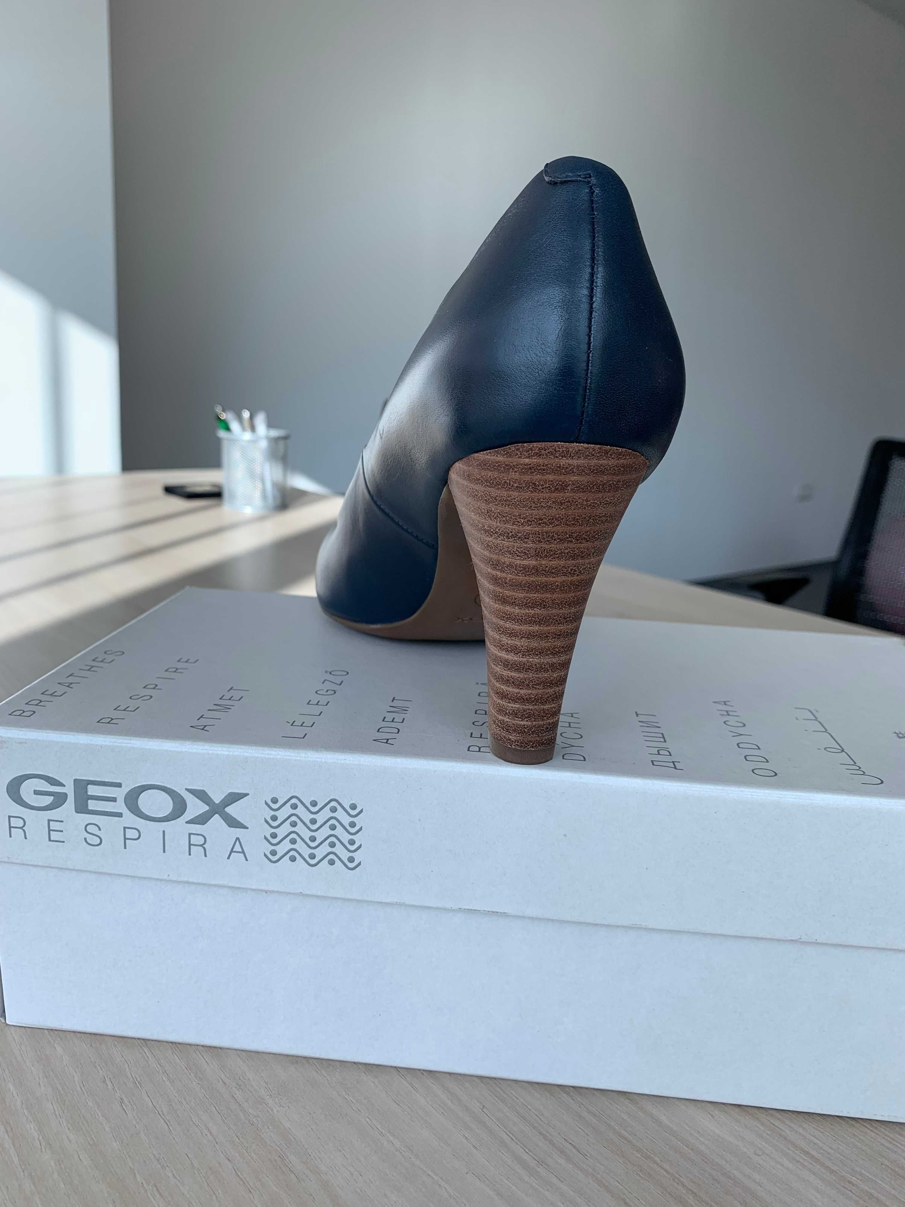 Pantofi noi dama GEOX piele bleumarin marime 39, clasic-elegant