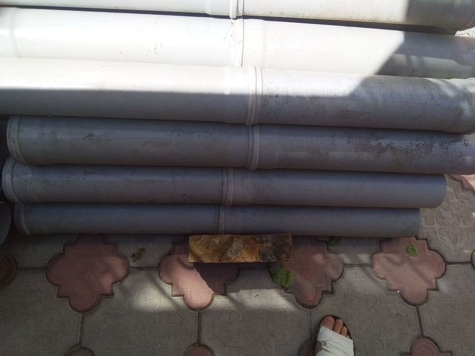 Продам трубы пластик д100мм