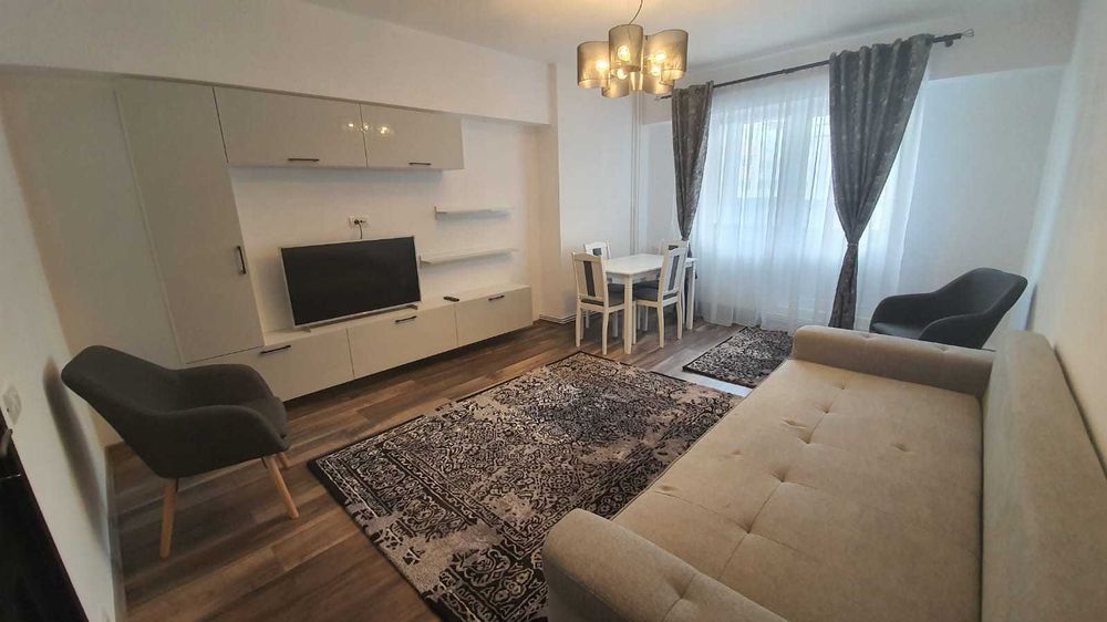 Închiriem apartament 3 camere, decomandat, 90 mp, zona Frații Golești