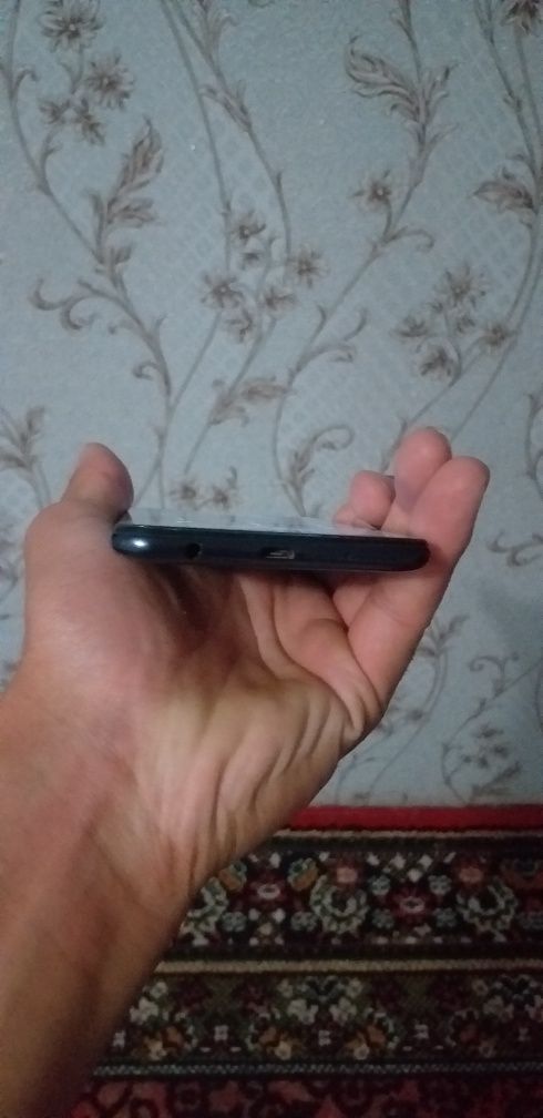 Samsung  a10  2/32