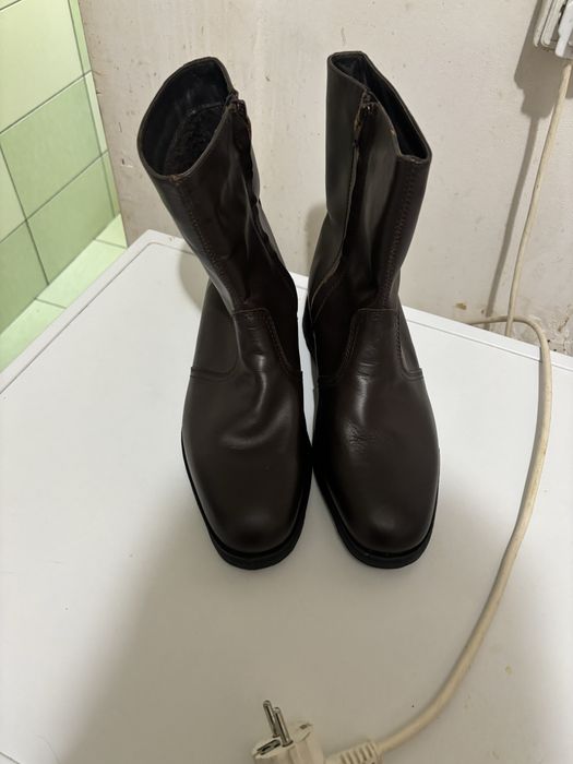 Vand ghete de dama noi nr 40 -41 sunt ca noii ne purtate