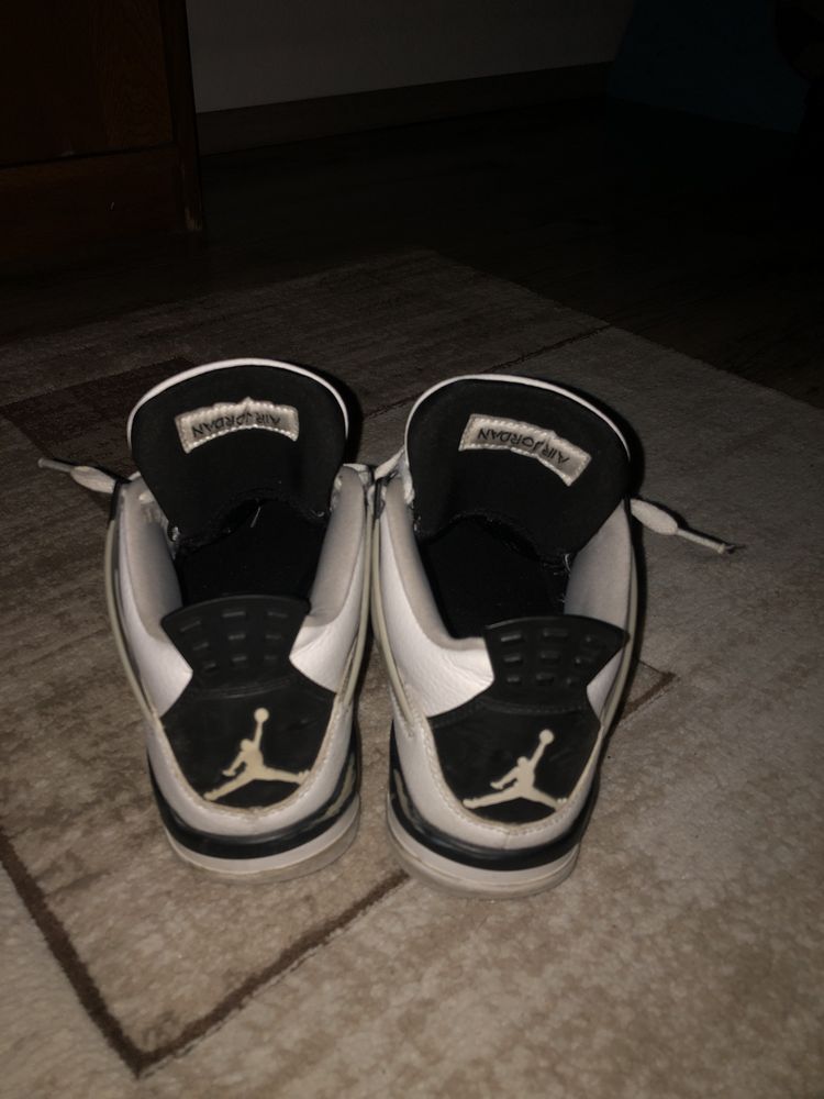 Când jordan 4 military blak