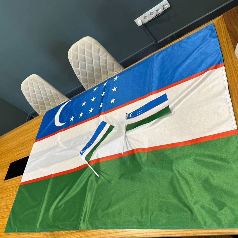 Флаг и Байрок  устунлари Bayroq, Flag