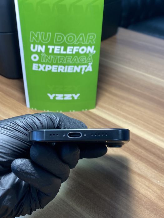 iPhone 16 Pro / 256 GB / Sănătate baterie 94% / Ca nou