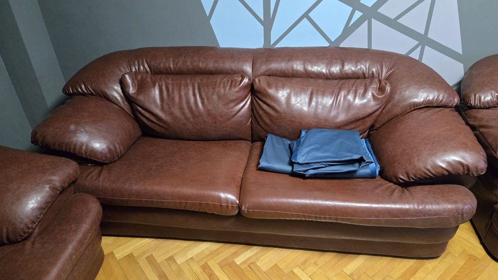 Vand canapea piele compusa din 3 corpuri