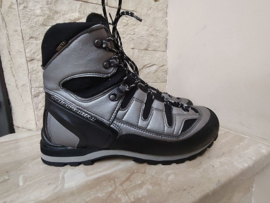 Bocanci Raichle 41,5 Mammut