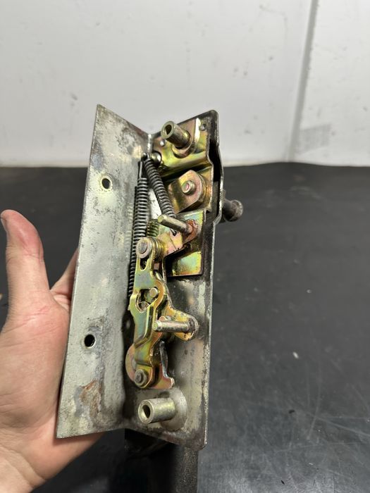 Incuietoare usa spate Mercedes vito volkswagen LT 9017400135 W905 W901