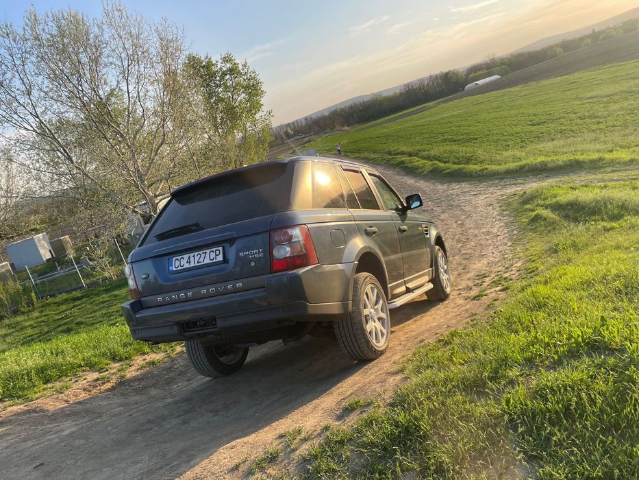 Vând Land Rover ,mașina se deplaseaza fara probleme