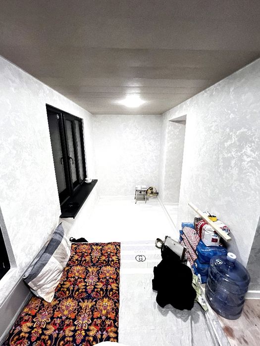 Срочна продаеся квартира в чиланзар 24 1*2/3/4 балкон 2х6