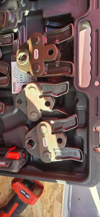 Vand sau schimb Presa Sertizare Ridgid RP 340