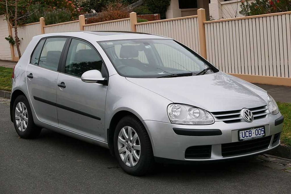 Aripa stanga/dreapta VW Golf 5 , orice culoare , aripi noi