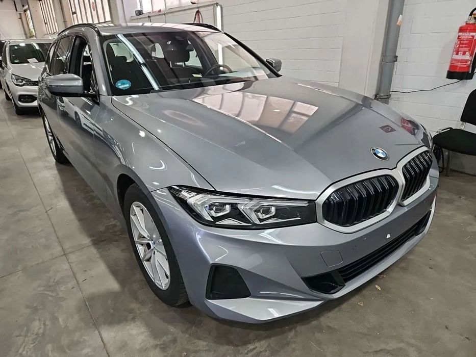 BMW Seria 3 BMW 320d Mild Hybrid Touring 2023 45.900 km Euro 6 LED Android Auto