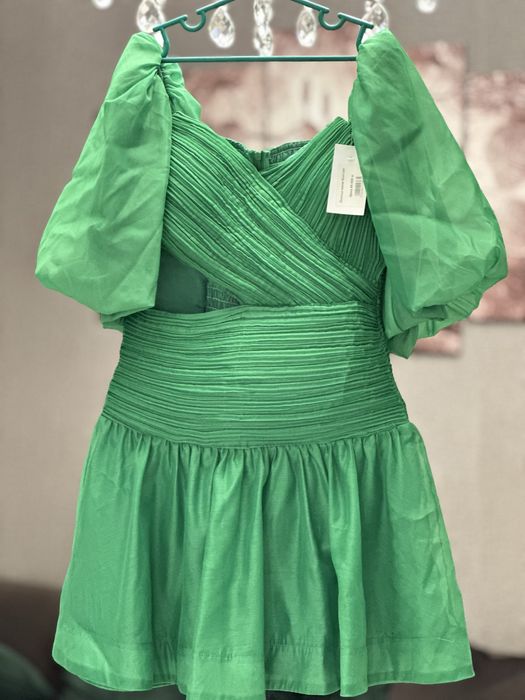 Продам платье новое