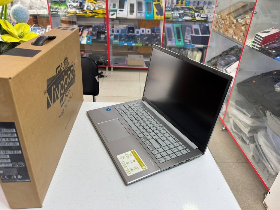 Asus i3 N305 8GB 256SSD FHD