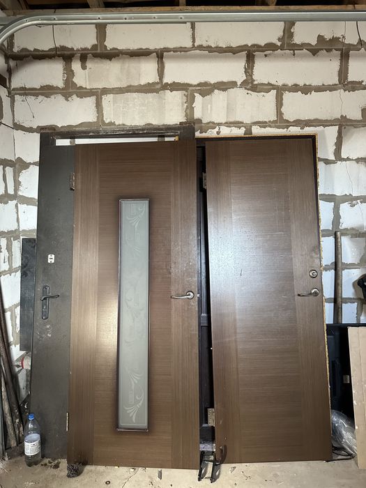 Продам б/у двери