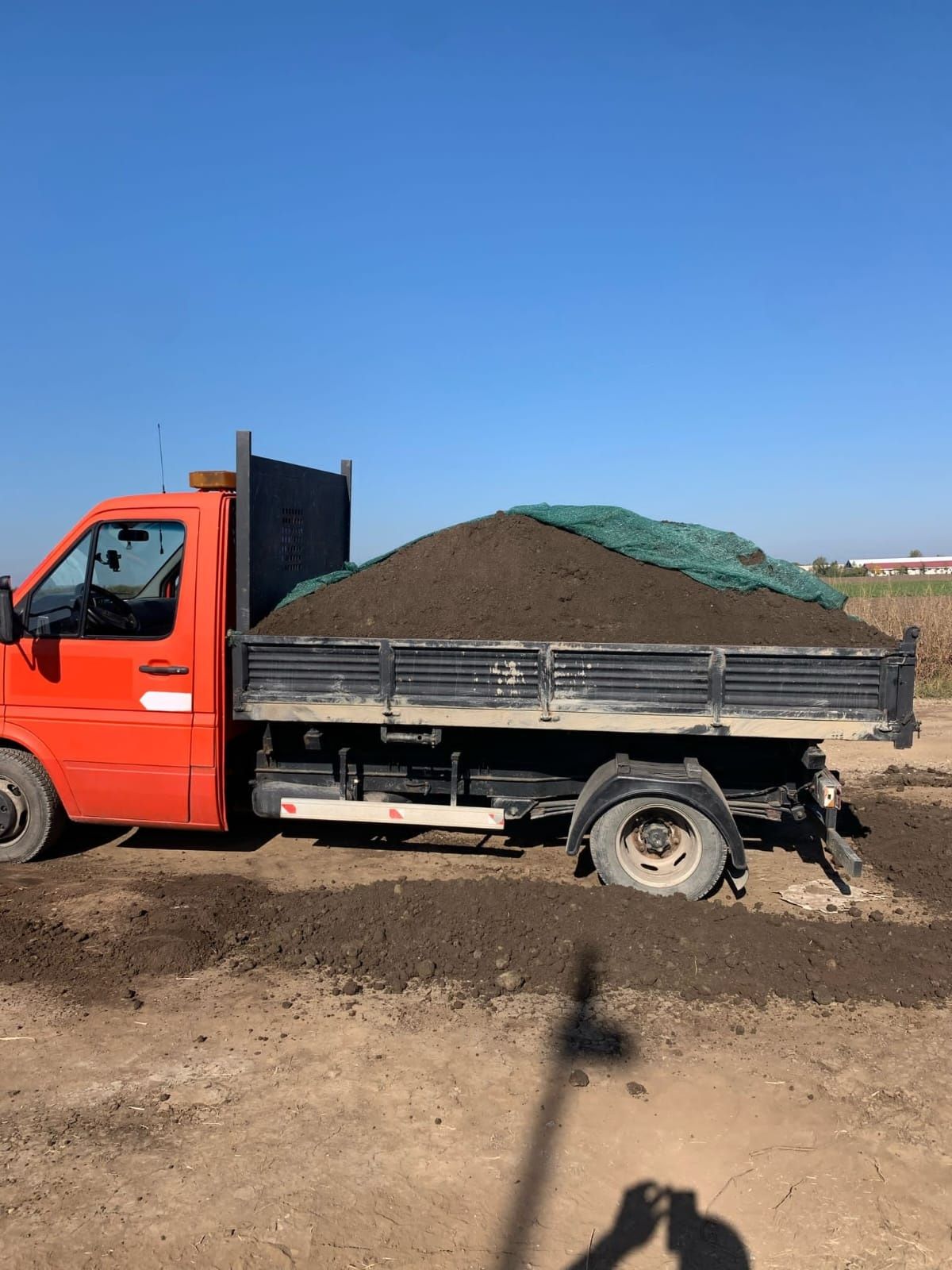 Inchiriere miniexcavator Basculanta 3.5 tone