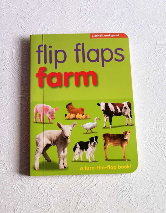 Carte copii ferma Board book Flip Flaps Farm Chez Picthall engleza