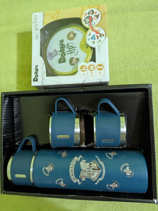 Хари Потър комплект - термос и игра