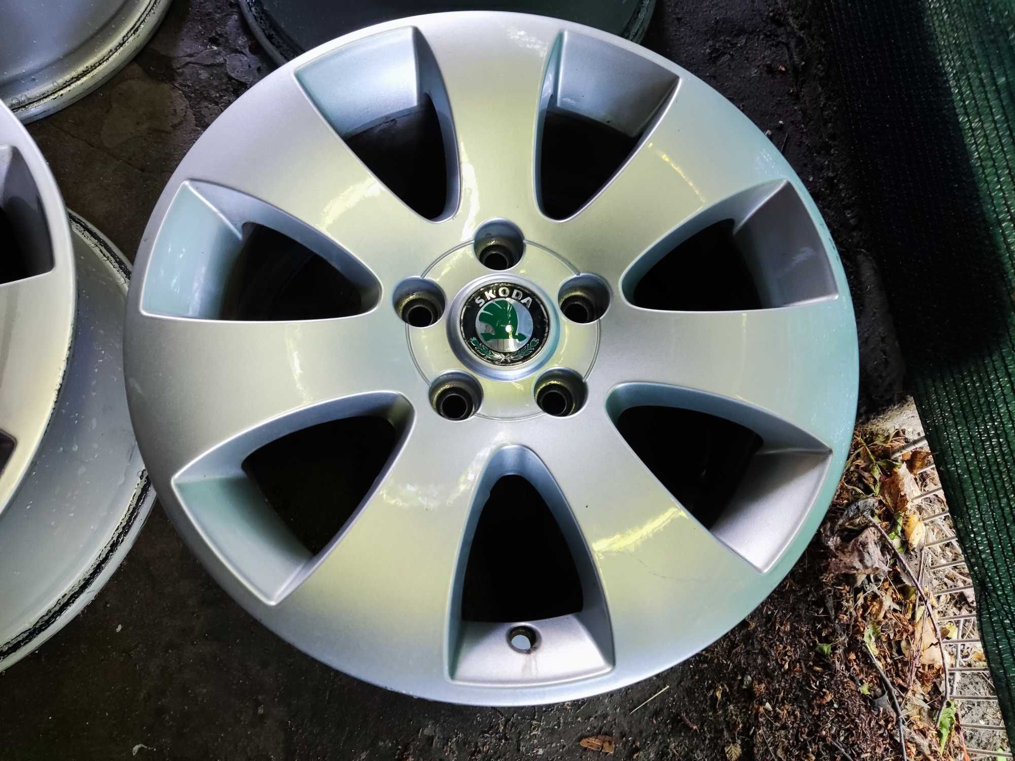 Шкода оригинални 5х112 - 16 цола алуминиеви лети джанти Skoda .