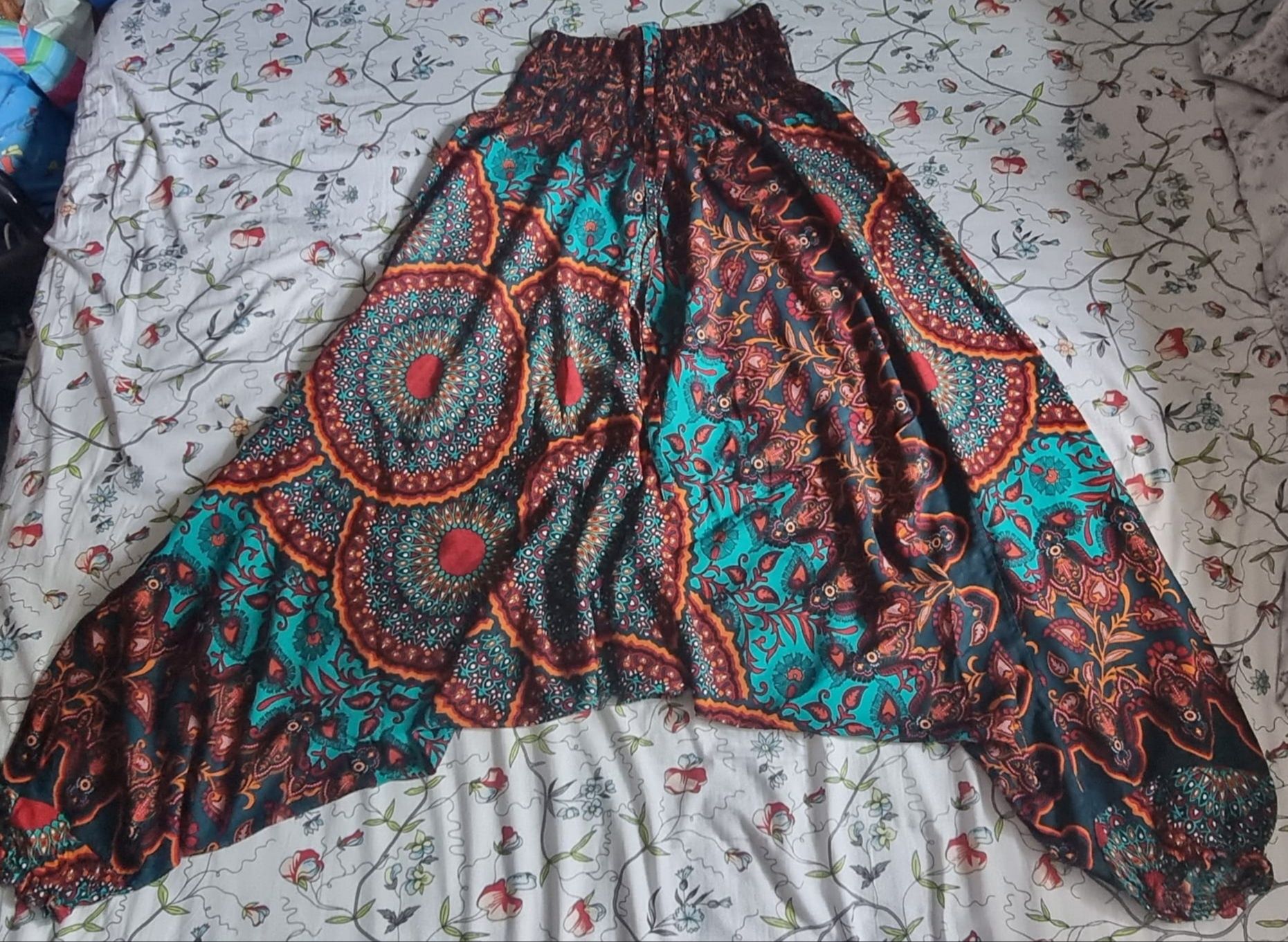 Pantaloni salvari hippie