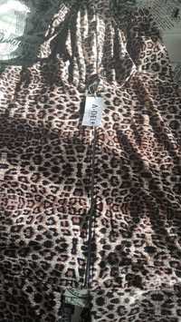 Леопардовый спортивный костюм большой размер.