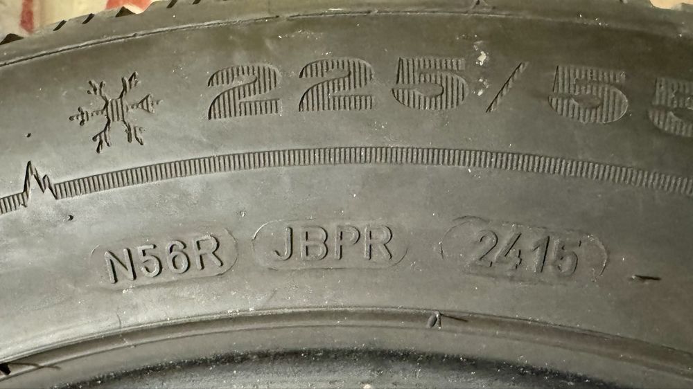 Anvelope iarna 225 / 55 / 16 Dunlop