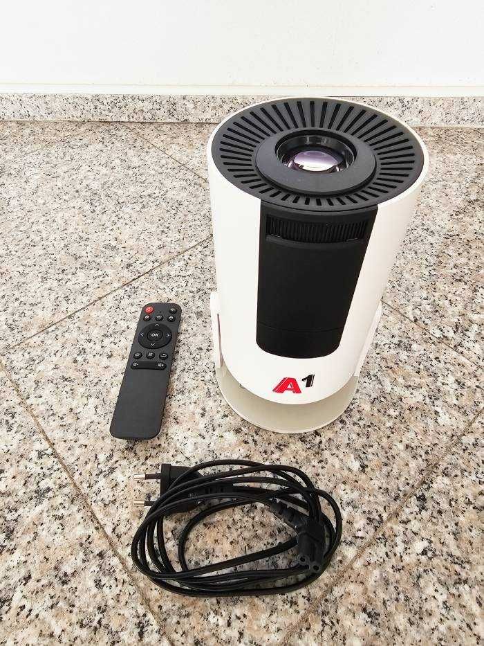 Cмарт LED Прожектор A1