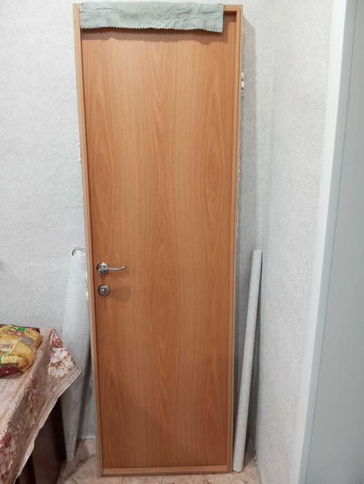Продам дверь в хорошем состоянии