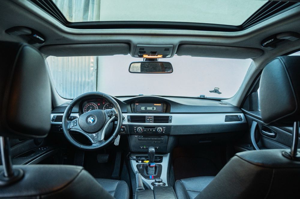 Bmw 320 -M pack - aut - trapa - navi - senzori - scaune incalzite