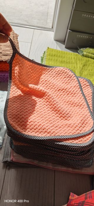 Optom “Yumshoq mikrofiber sochiqlar – tozalash uchun ideal!”

“Rangli