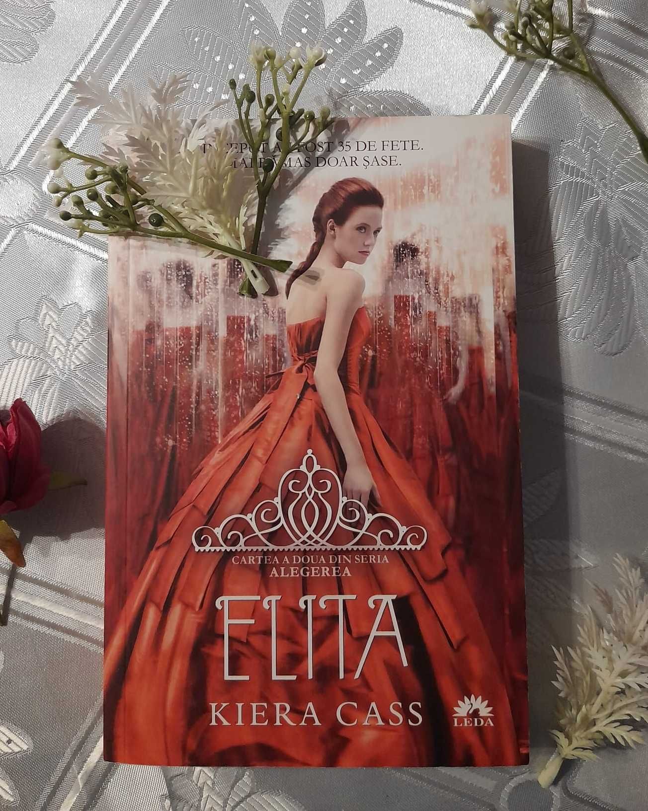 Set cărți Kiera Cass + 2 semne de carte din aceeași serie