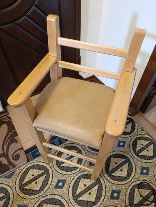 Scaun masă copii