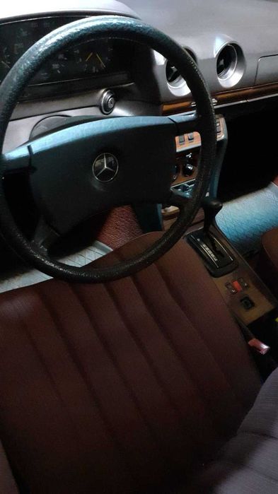 Mercedes Benz E230 1985