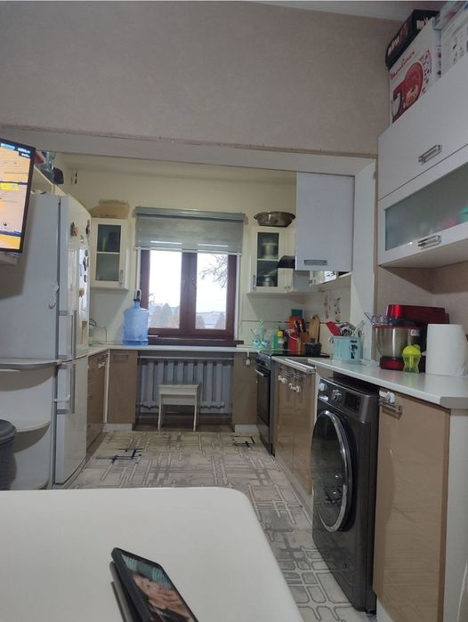 Продается квартира 3х комнатная массив Водник-2 СРОНЧНО!!! [RV33]